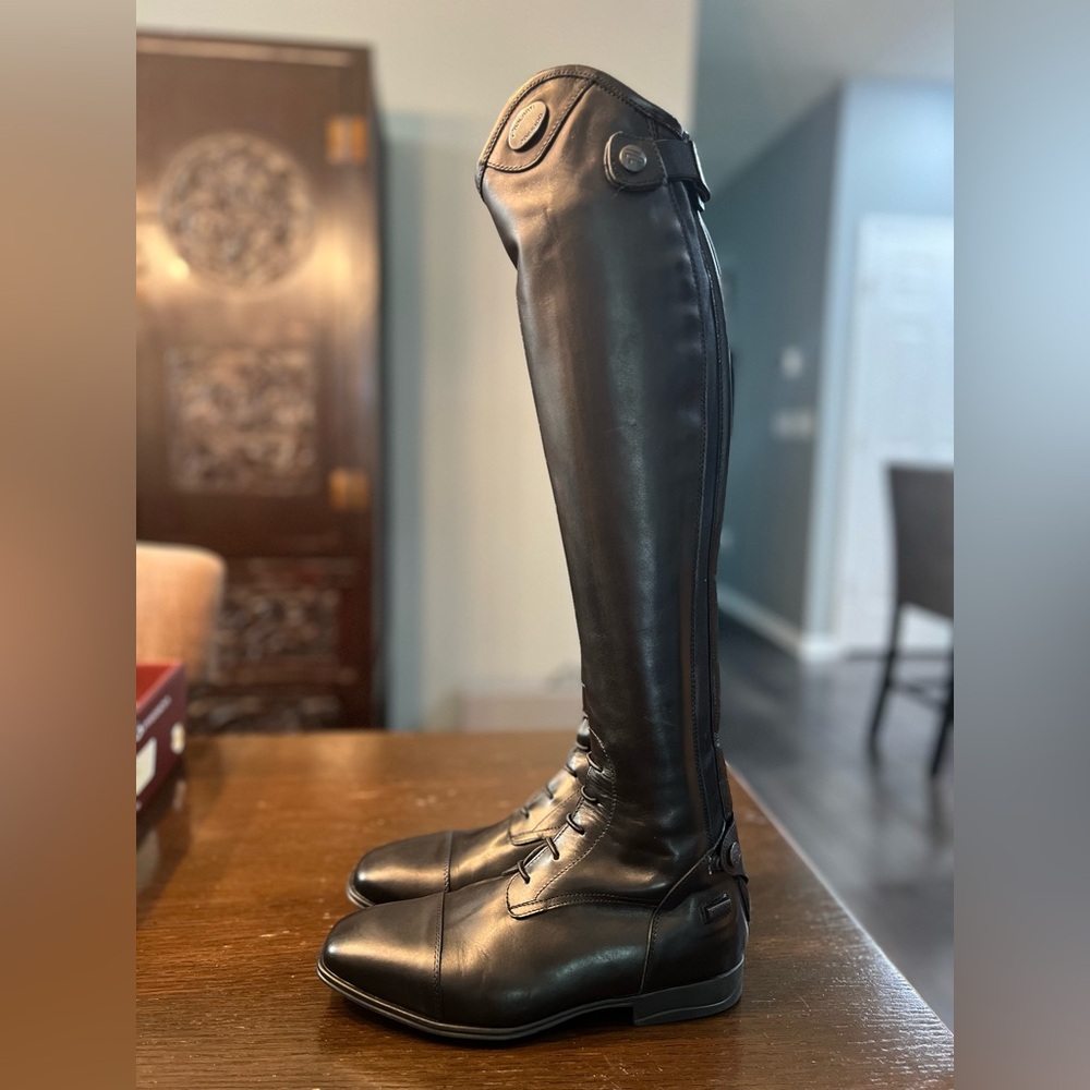Women's Black Leather Riding Boots